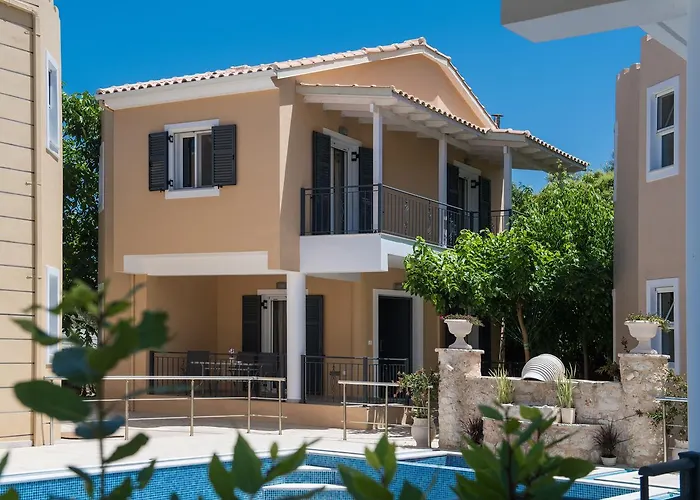 فيلة La E Bella *